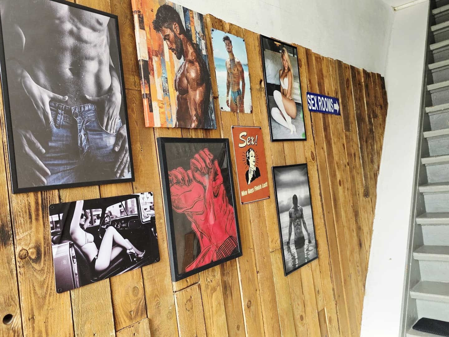 Logement expérience BDSM - Salle cinéma privée - Loft Tentation Belgique